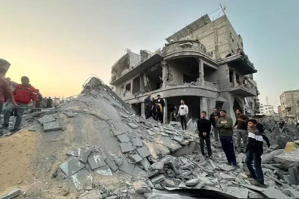 Palestinians gather at the site of an Israeli airstrike on a house in Jabalia, northern Gaza Strip, on November 10, 2024. Photo by REUTERS/Hassan Al-Zaanin.